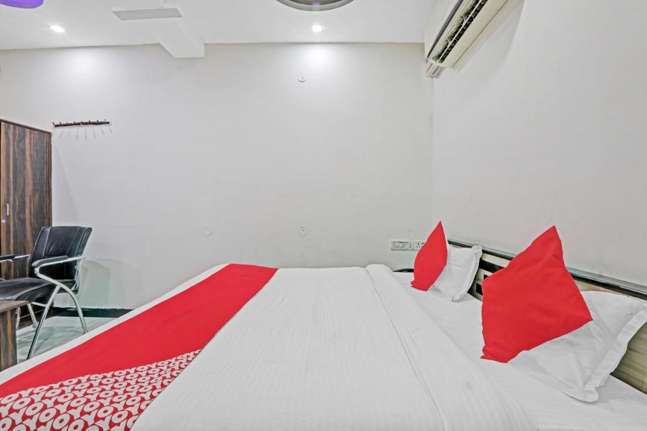 Oyo 27695 Hotel Relation Kanpur Exterior photo